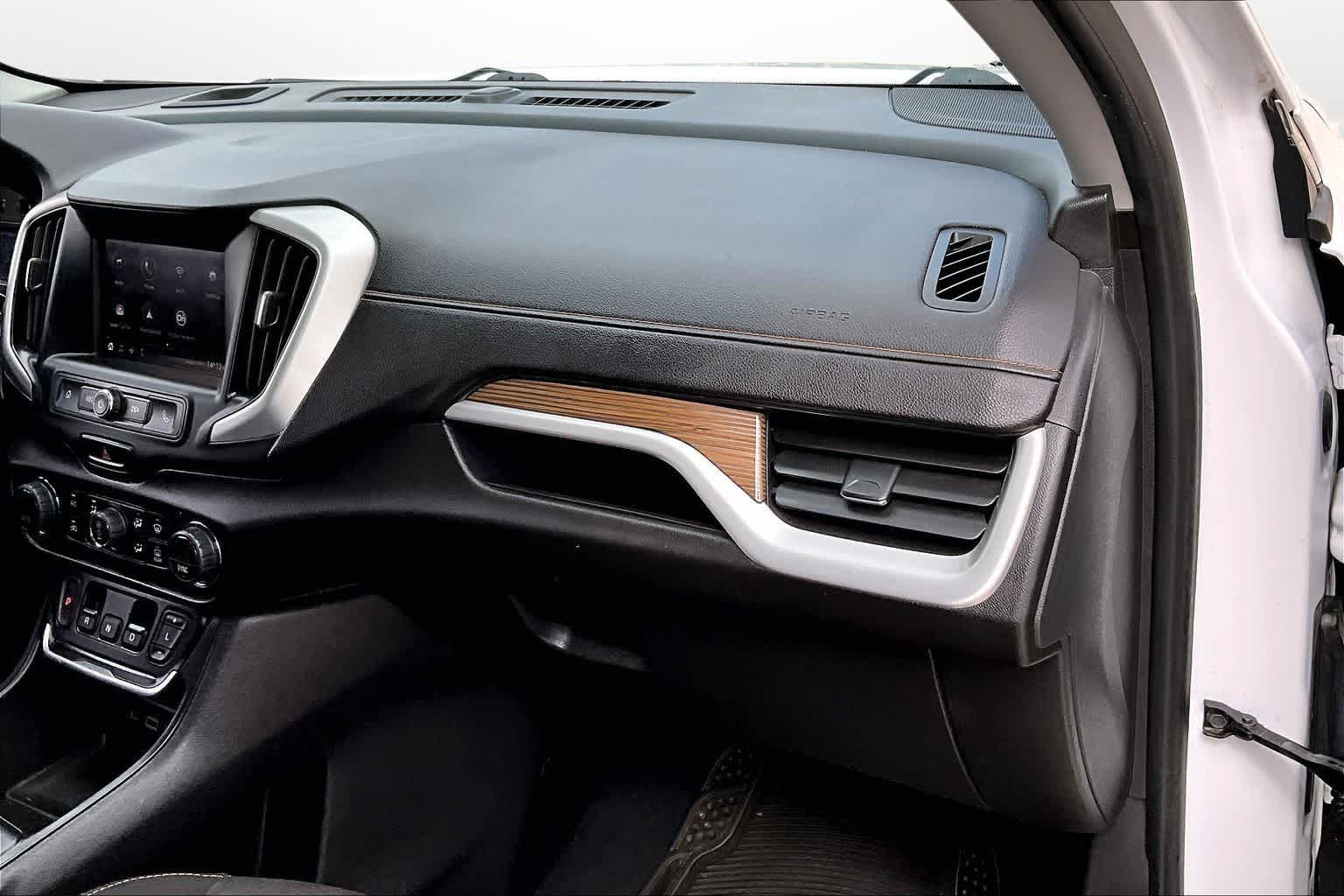 Thumbnail: 2020 GMC Terrain - 15