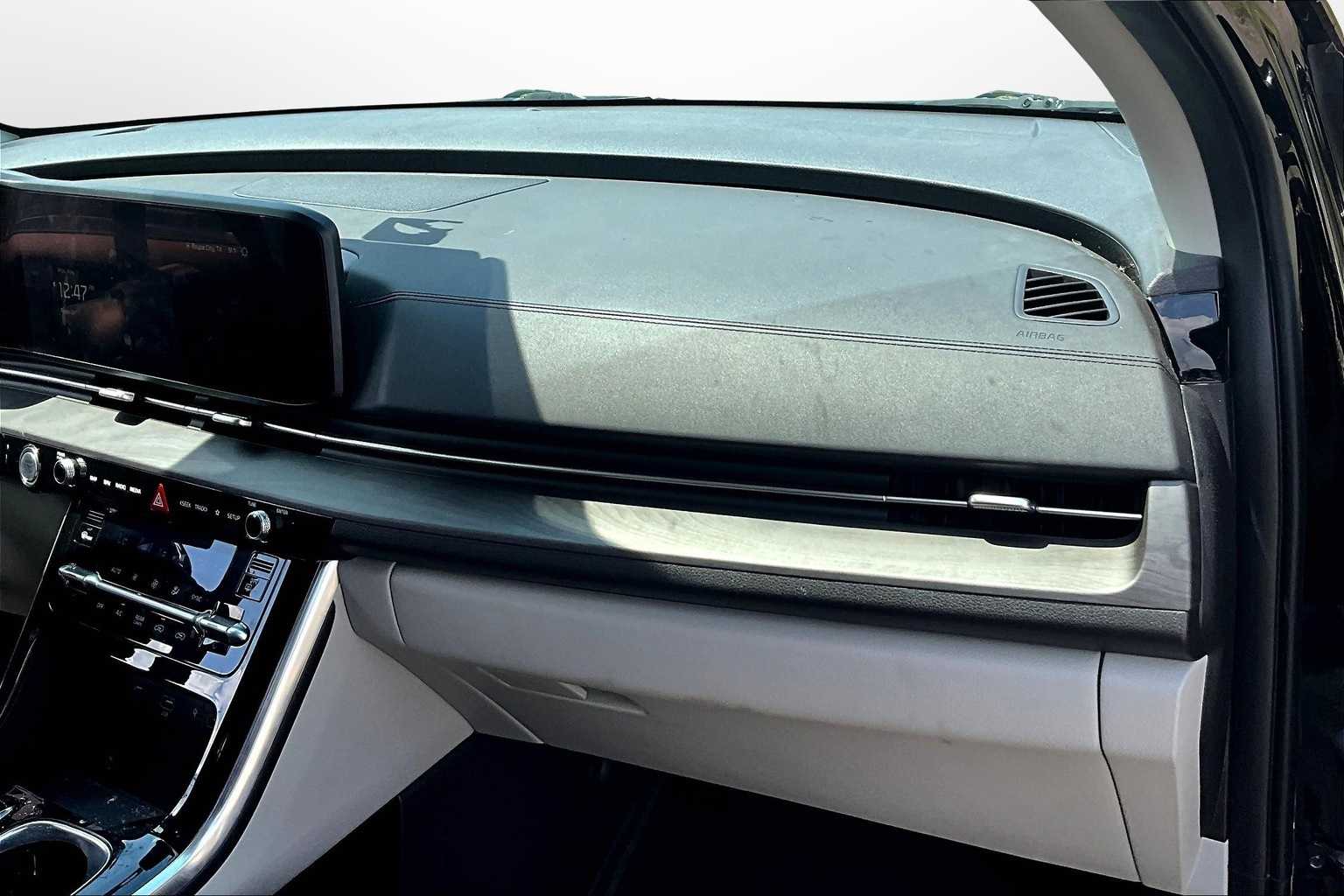 Thumbnail: 2024 Kia Carnival - 15