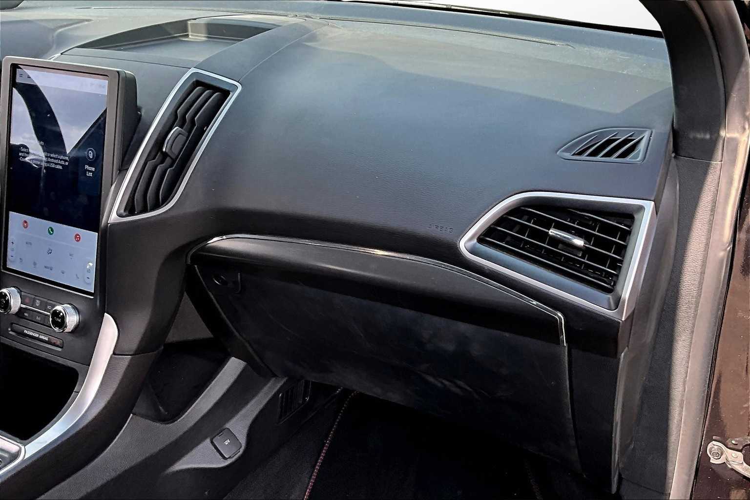 Thumbnail: 2024 Ford Edge - 15