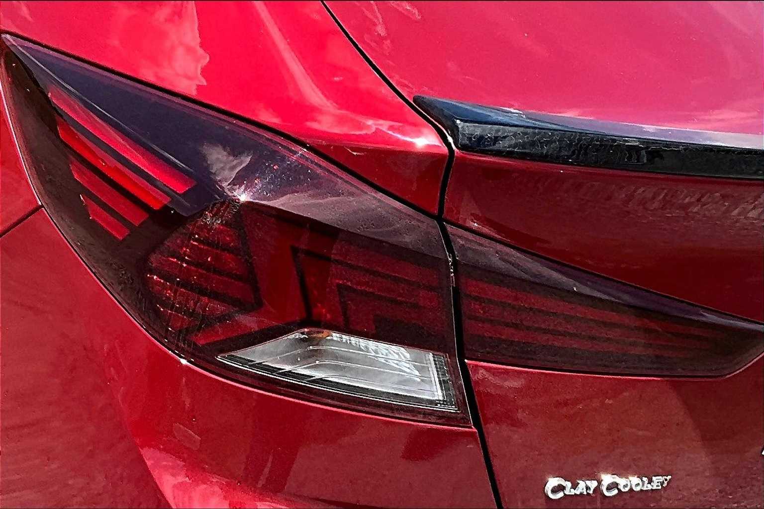 Thumbnail: 2019 Hyundai Elantra - 30