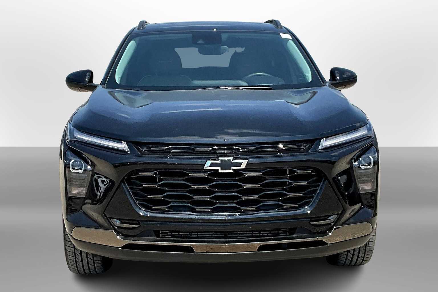Thumbnail: 2024 Chevrolet Trax - 3