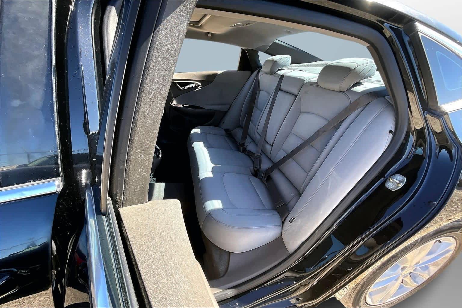 Thumbnail: 2018 Chevrolet Malibu - 24