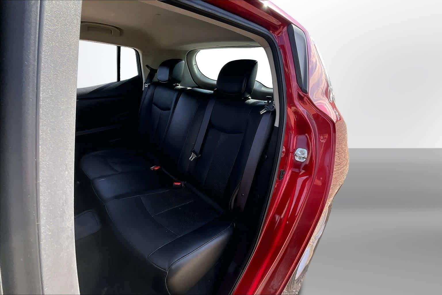 Thumbnail: 2013 Nissan Leaf - 23