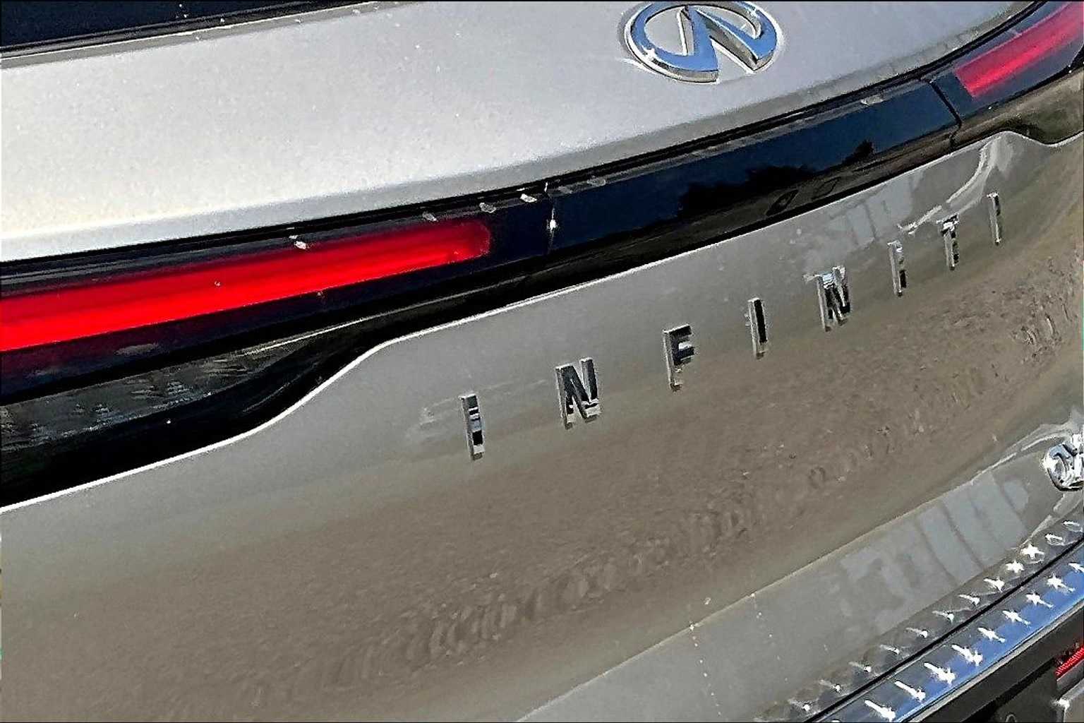 Thumbnail: 2022 INFINITI QX60 - 32