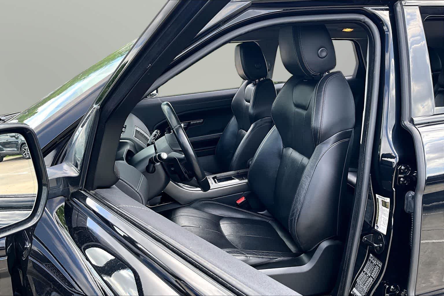 Thumbnail: 2019 Land Rover Range Rover Evoque - 21