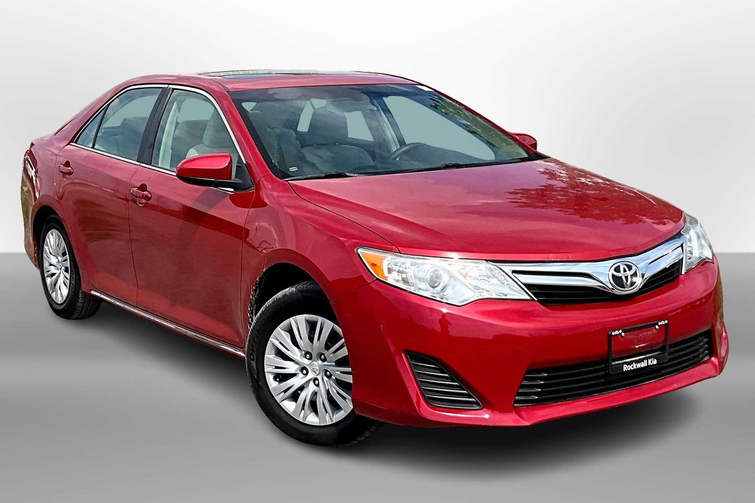 Thumbnail: 2012 Toyota Camry - 10