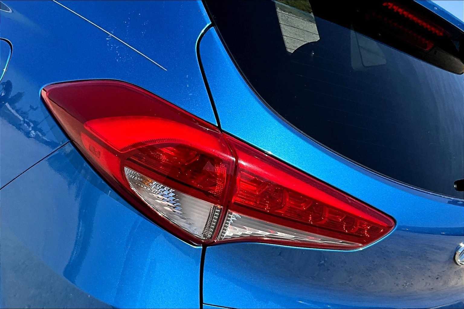 Thumbnail: 2016 Hyundai Tucson - 31
