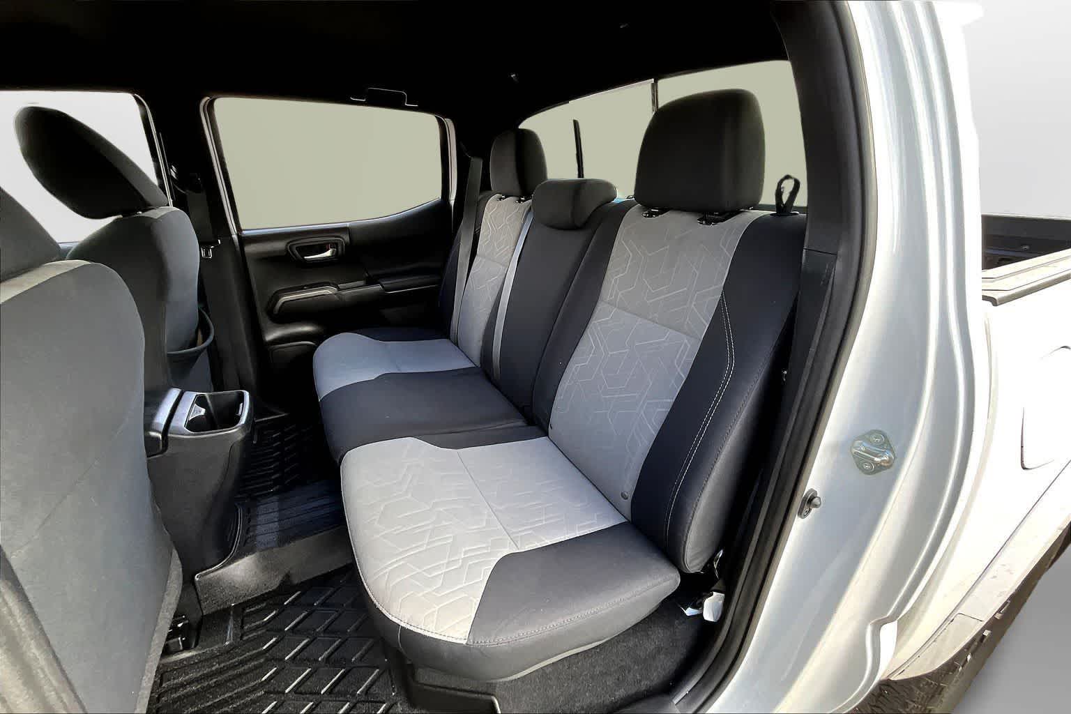 Thumbnail: 2020 Toyota Tacoma - 25