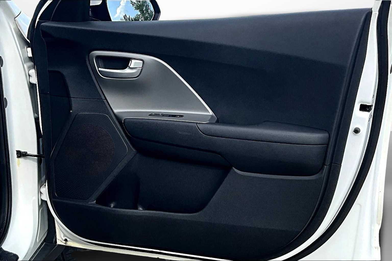 Thumbnail: 2019 Kia Niro - 18