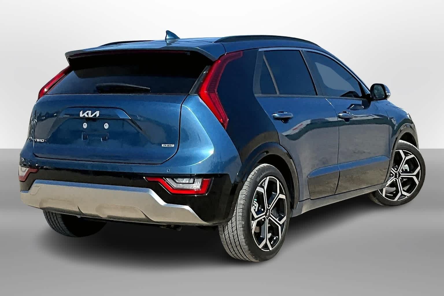 2023 Kia Niro SX Touring 2