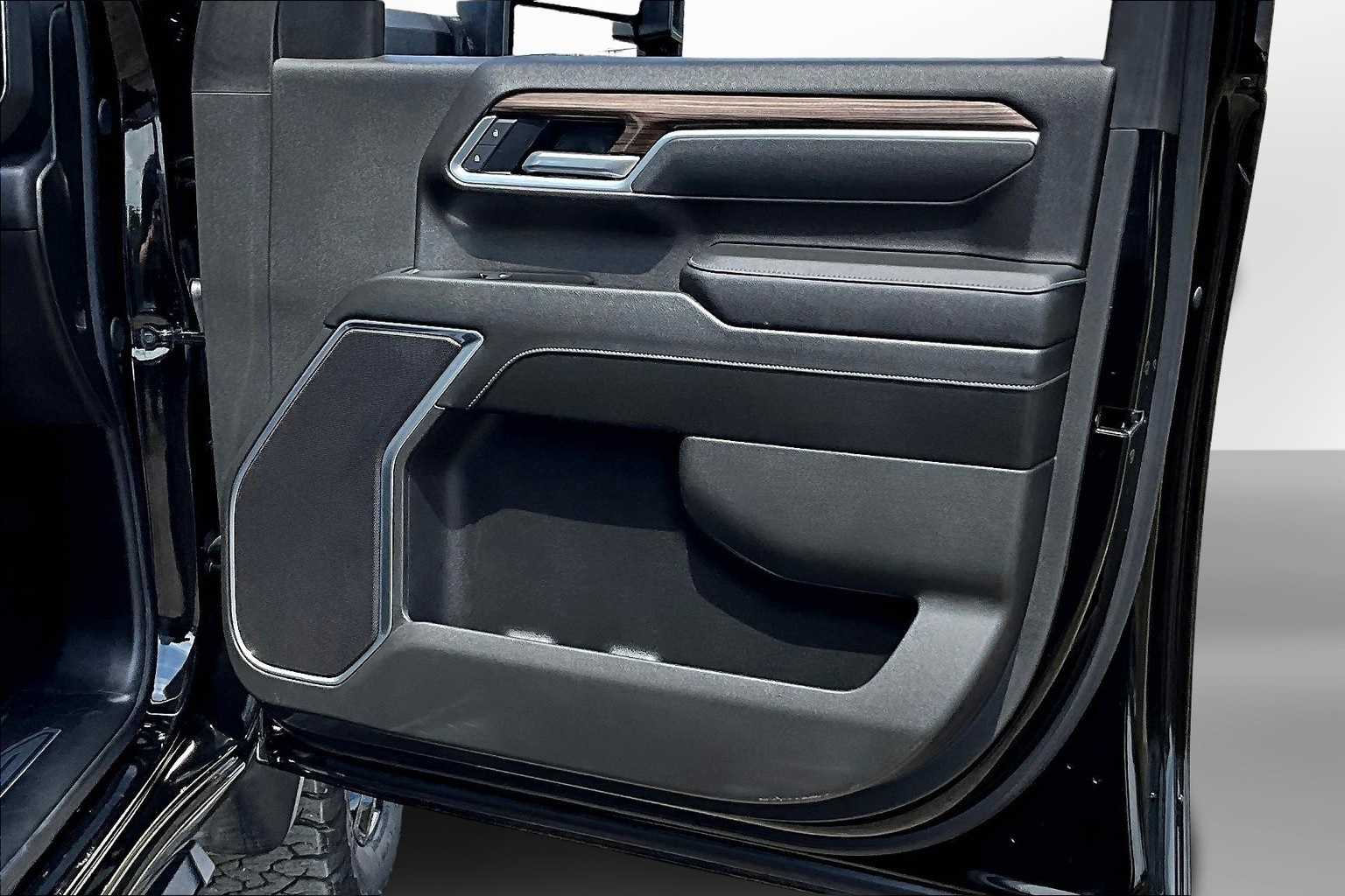 Thumbnail: 2025 Chevrolet Silverado 2500 - 18