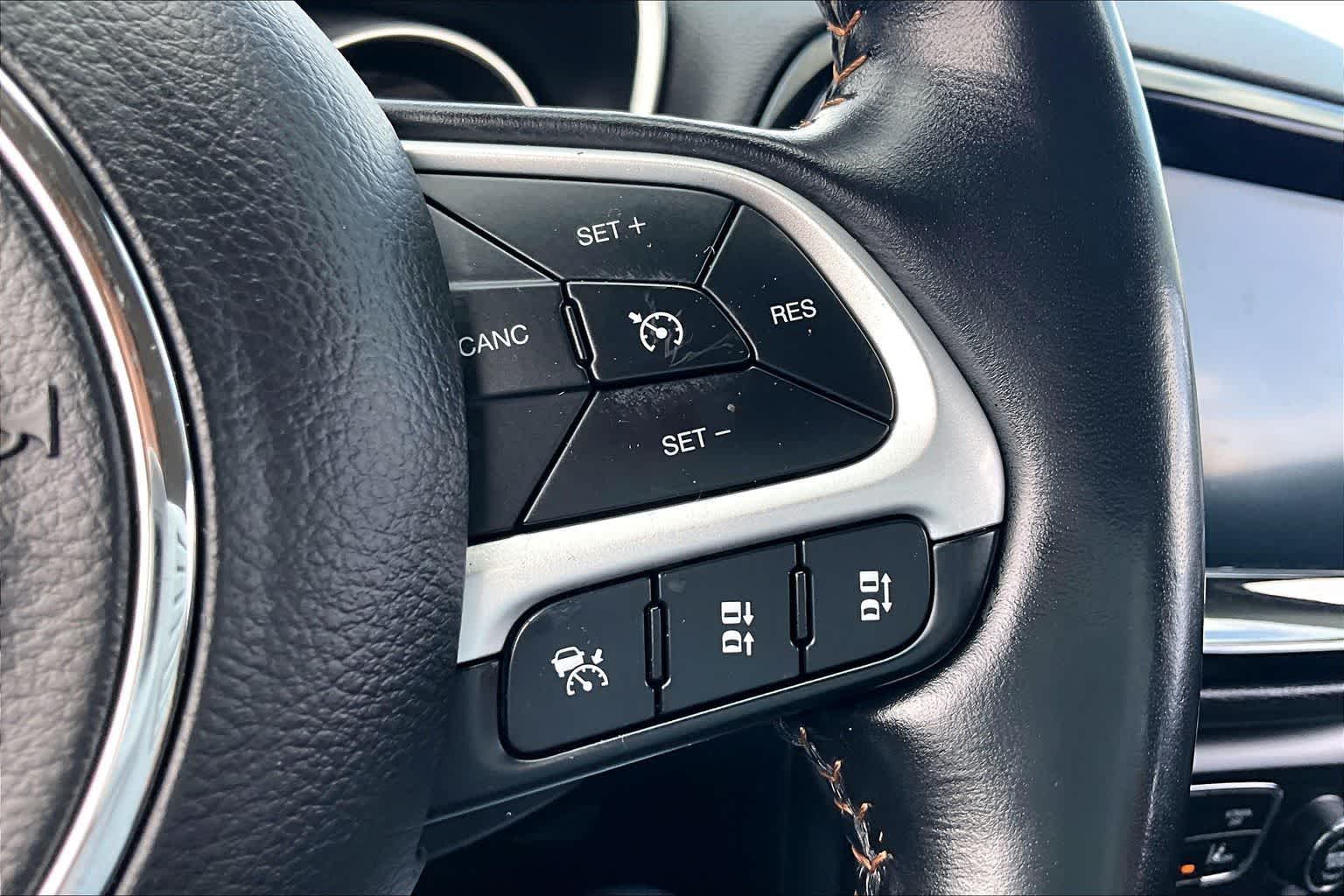 Thumbnail: 2021 Jeep Compass - 18