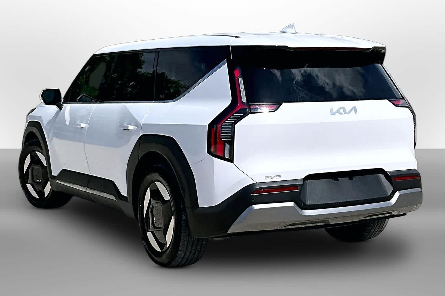 Thumbnail: 2026 Kia EV9 - 10
