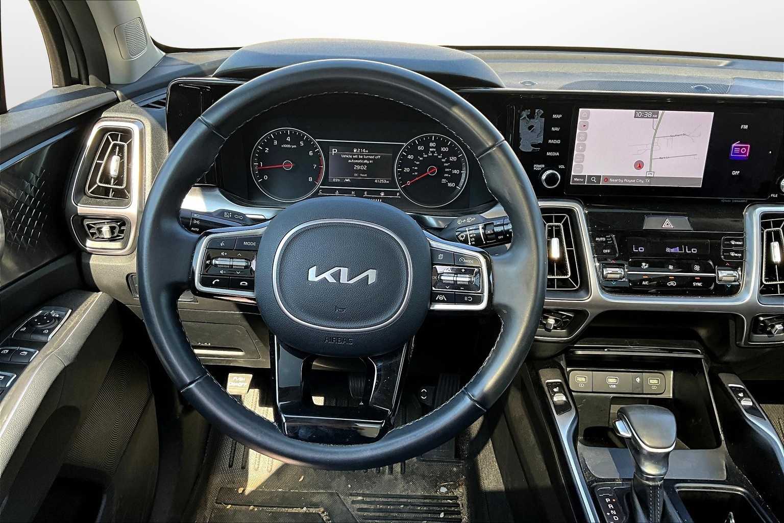 Thumbnail: 2023 Kia Sorento - 5