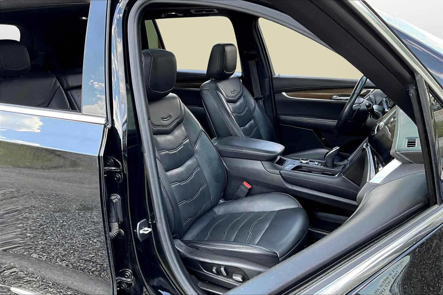 Thumbnail: 2021 Cadillac XT6 - 7
