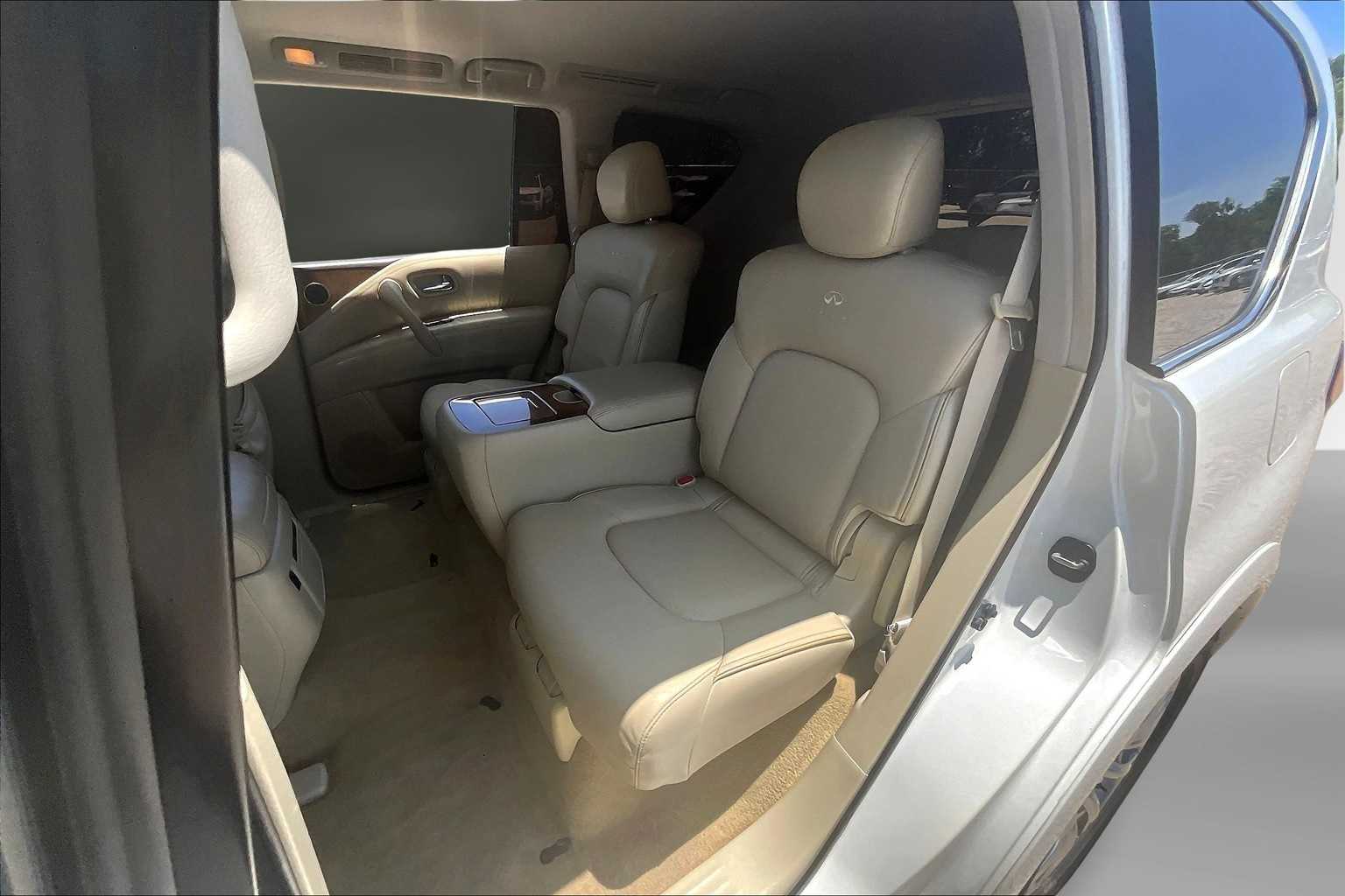 Thumbnail: 2013 INFINITI QX56 - 26
