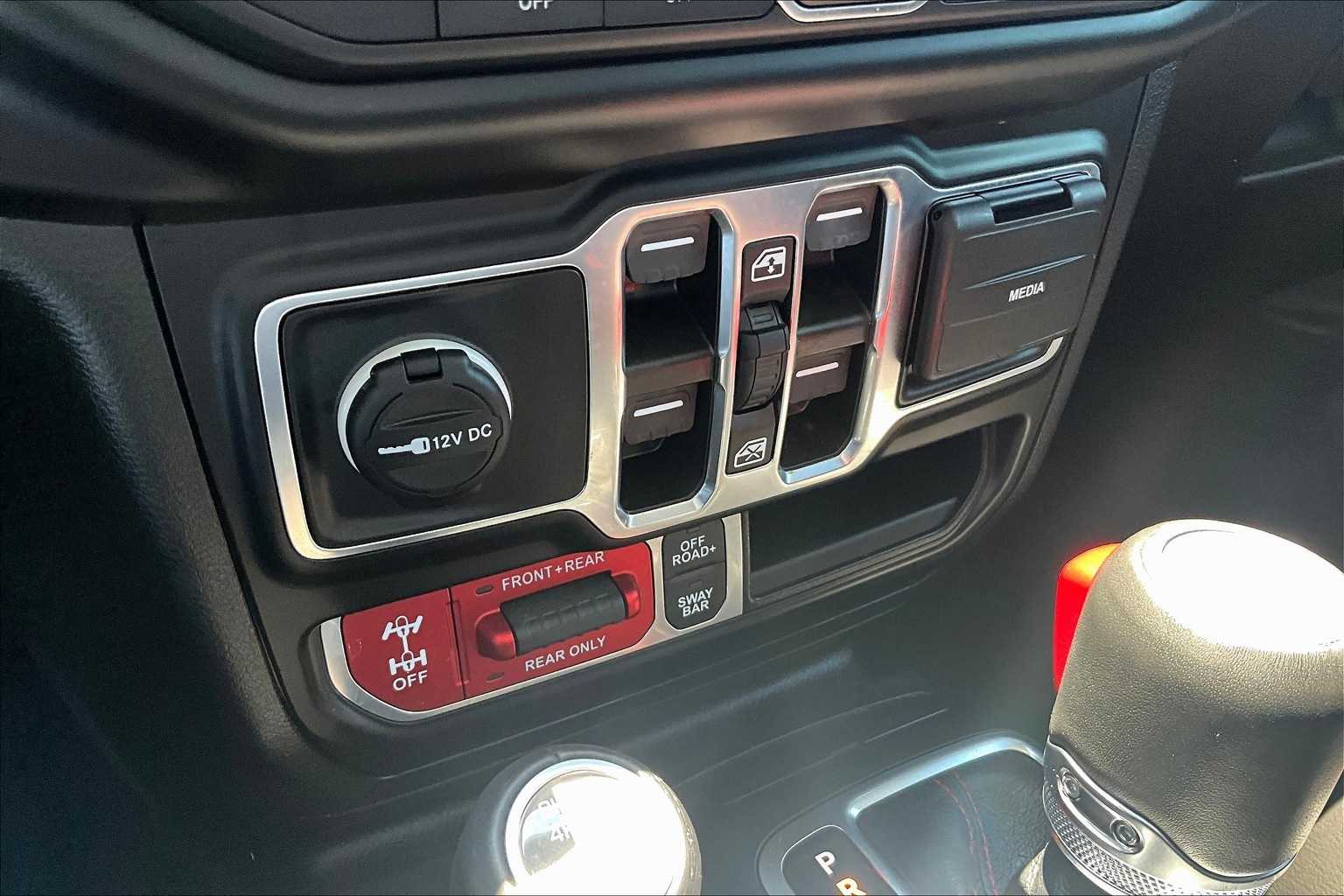 Thumbnail: 2022 Jeep Gladiator - 23