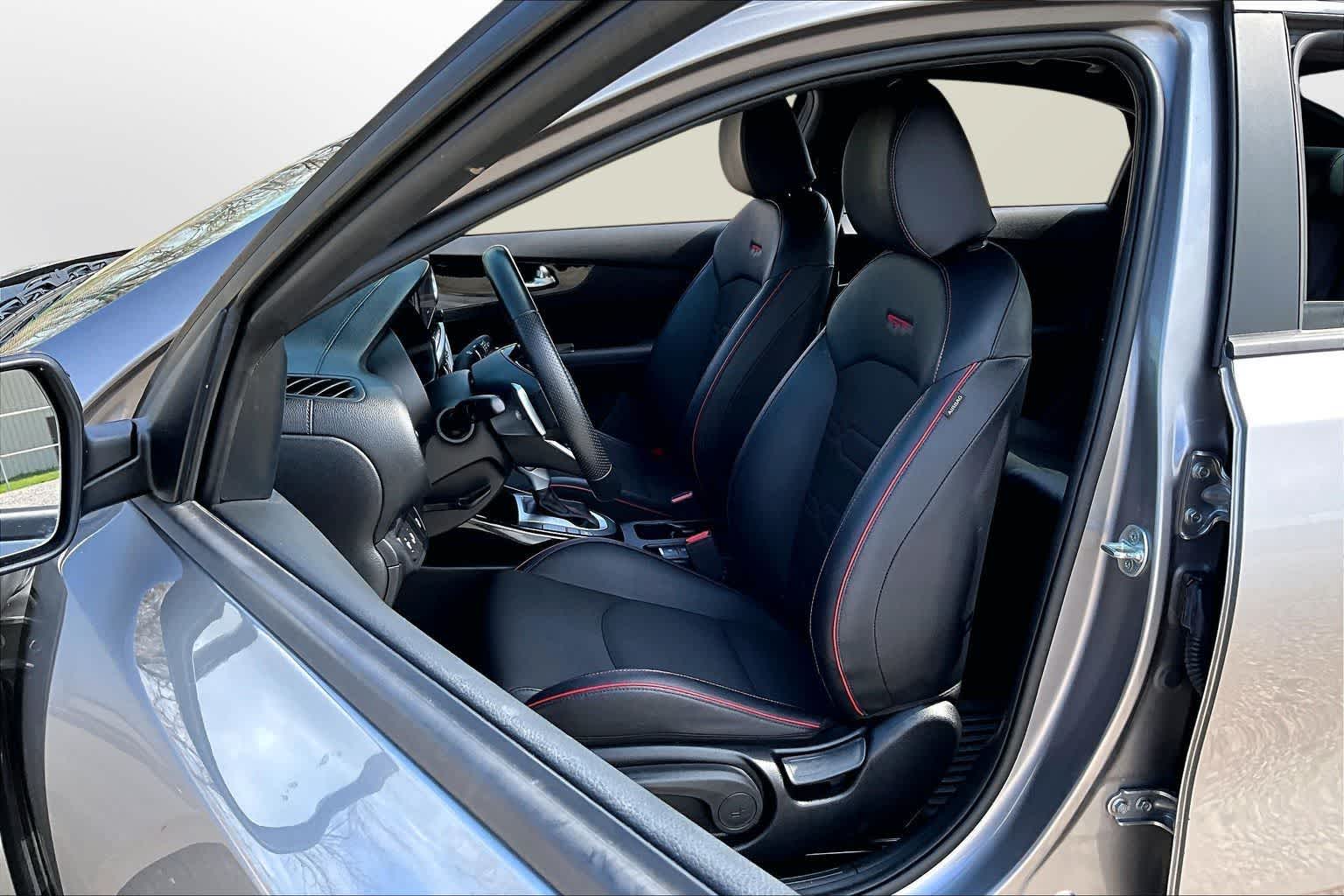 Thumbnail: 2023 Kia Forte - 24