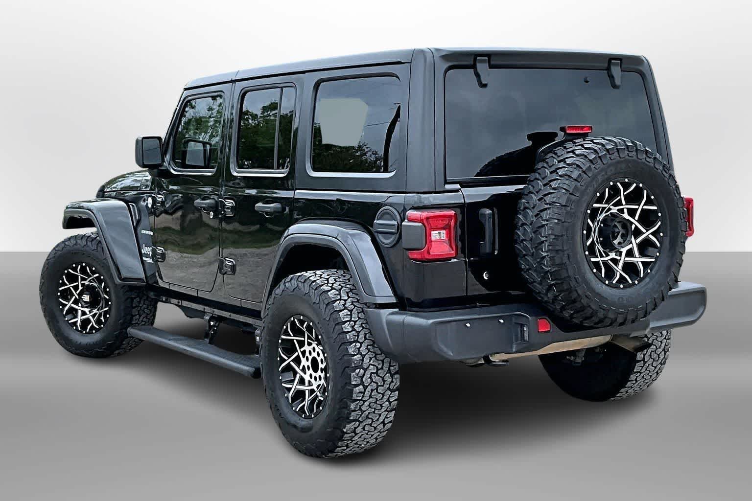 Thumbnail: 2019 Jeep Wrangler - 11