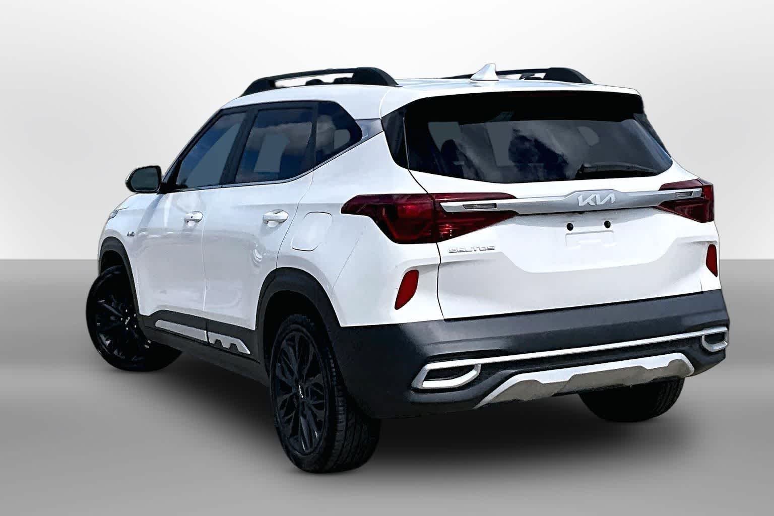 Thumbnail: 2022 Kia Seltos - 10