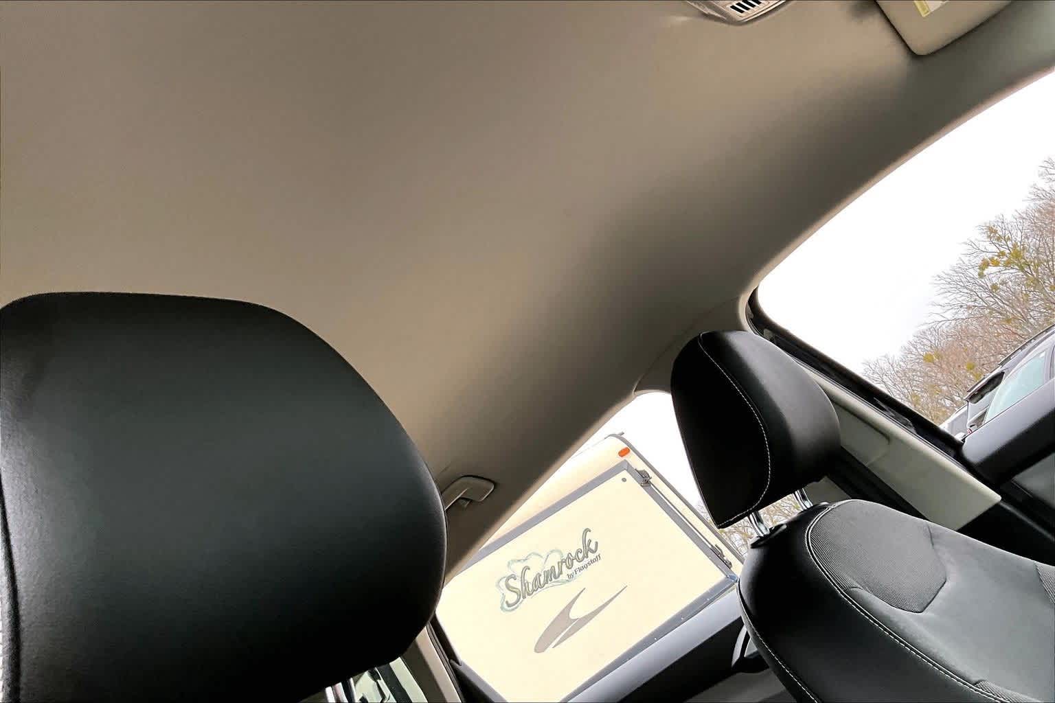 Thumbnail: 2022 Volkswagen Taos - 16