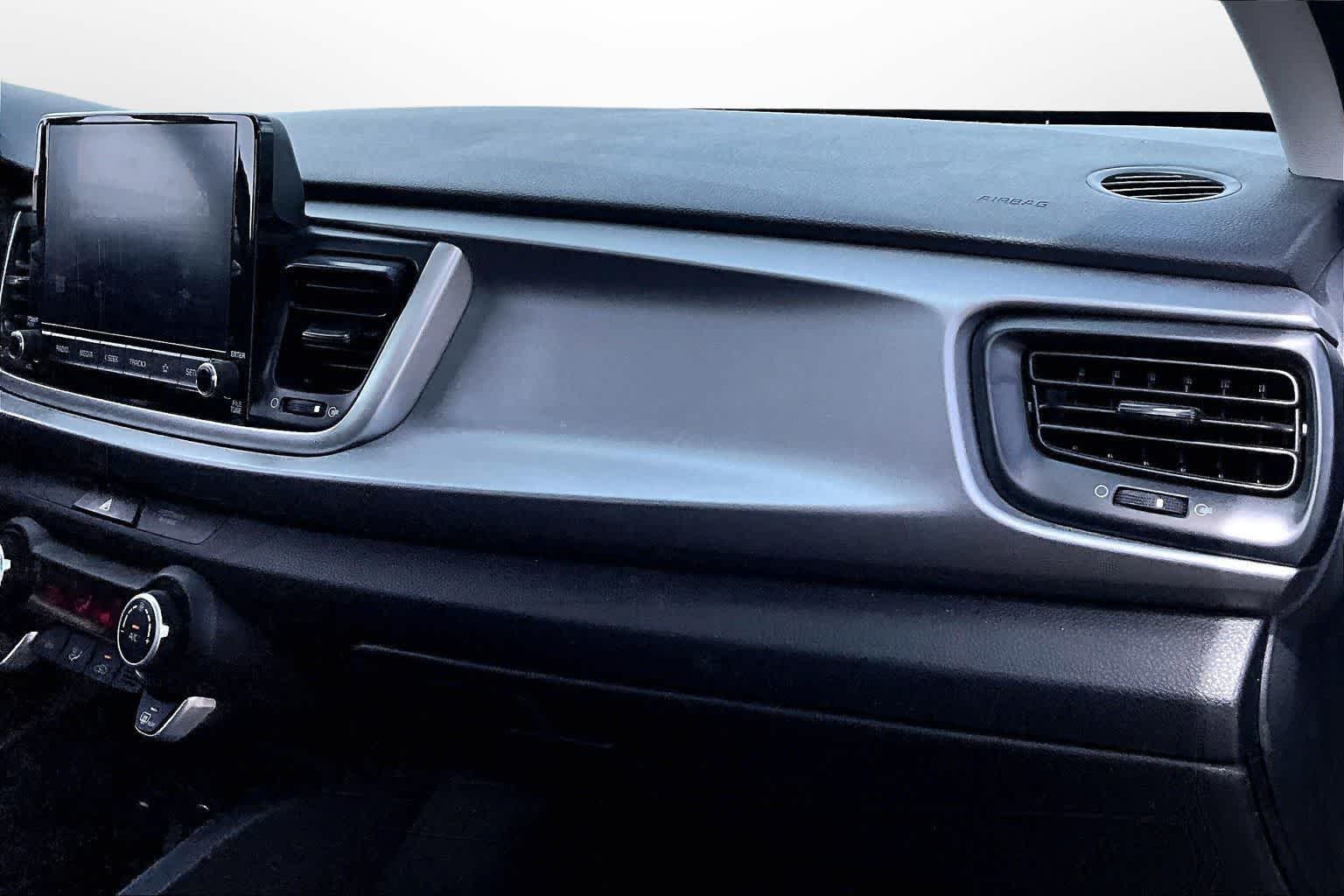 Thumbnail: 2023 Kia Rio - 14