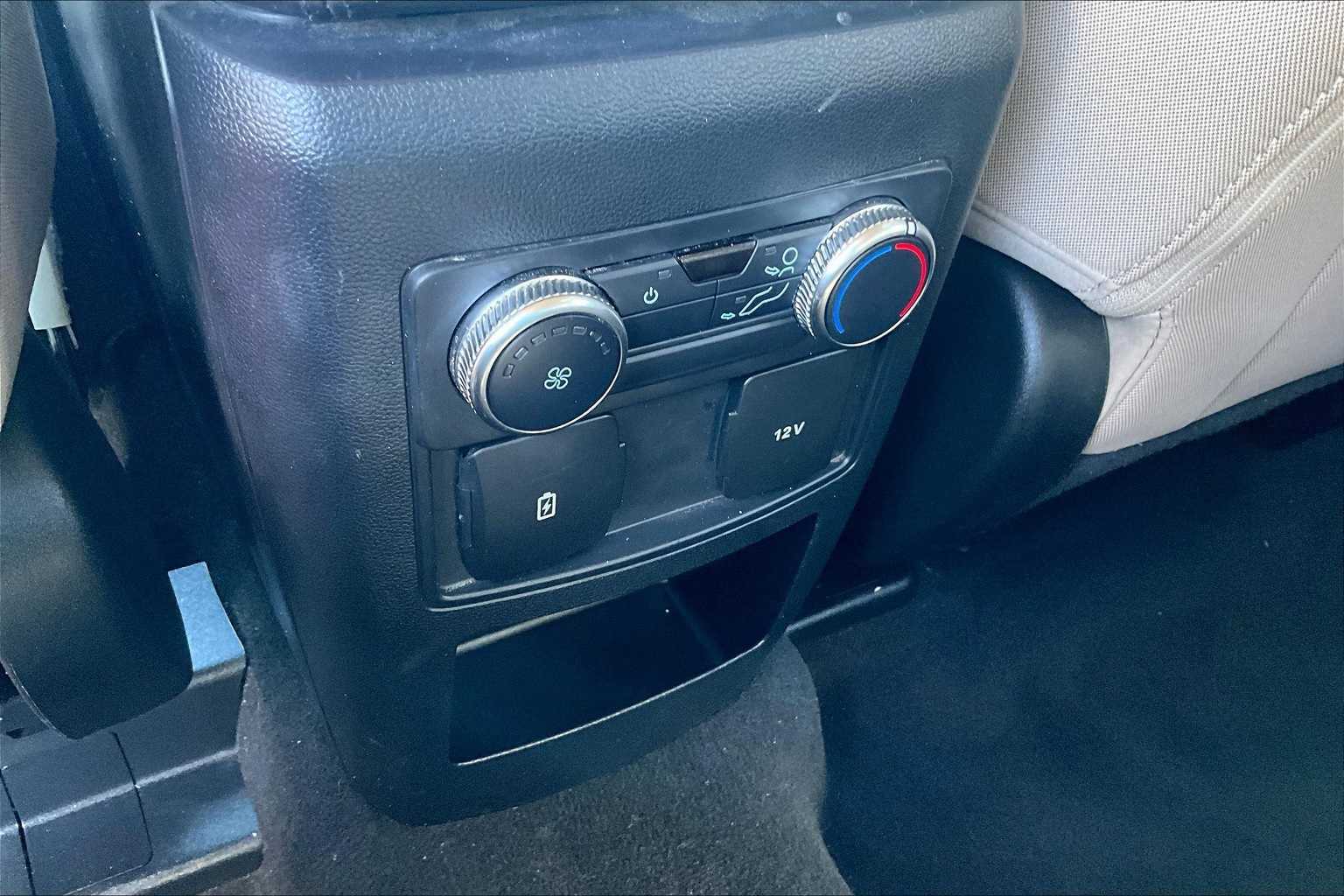 Thumbnail: 2021 Ford Explorer - 24