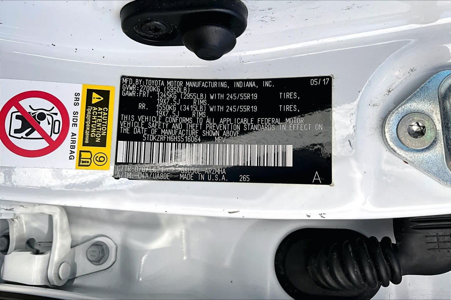 Thumbnail: 2017 Toyota Highlander - 32