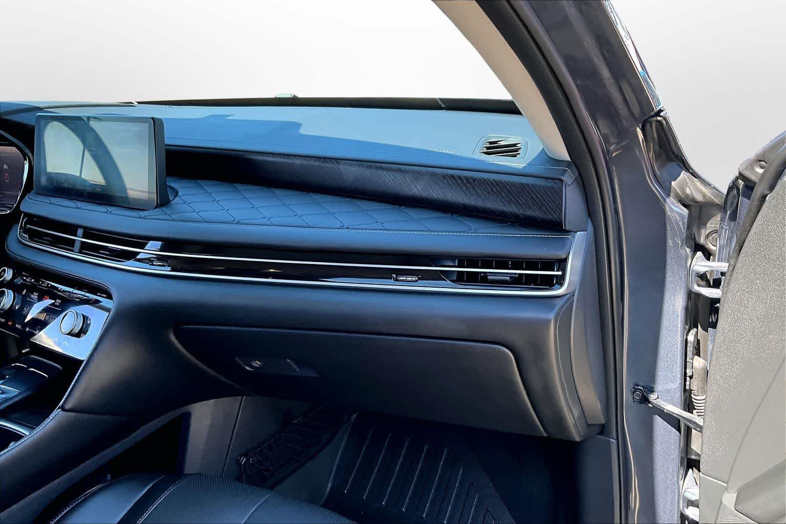 Thumbnail: 2022 INFINITI QX60 - 13