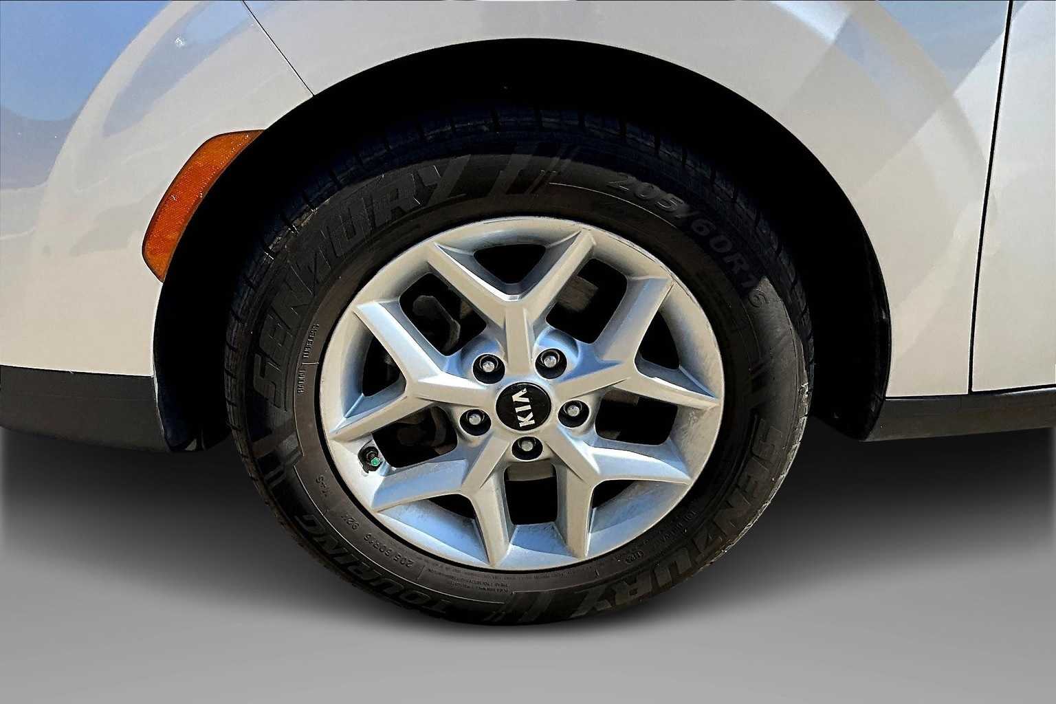 Thumbnail: 2020 Kia Soul - 8