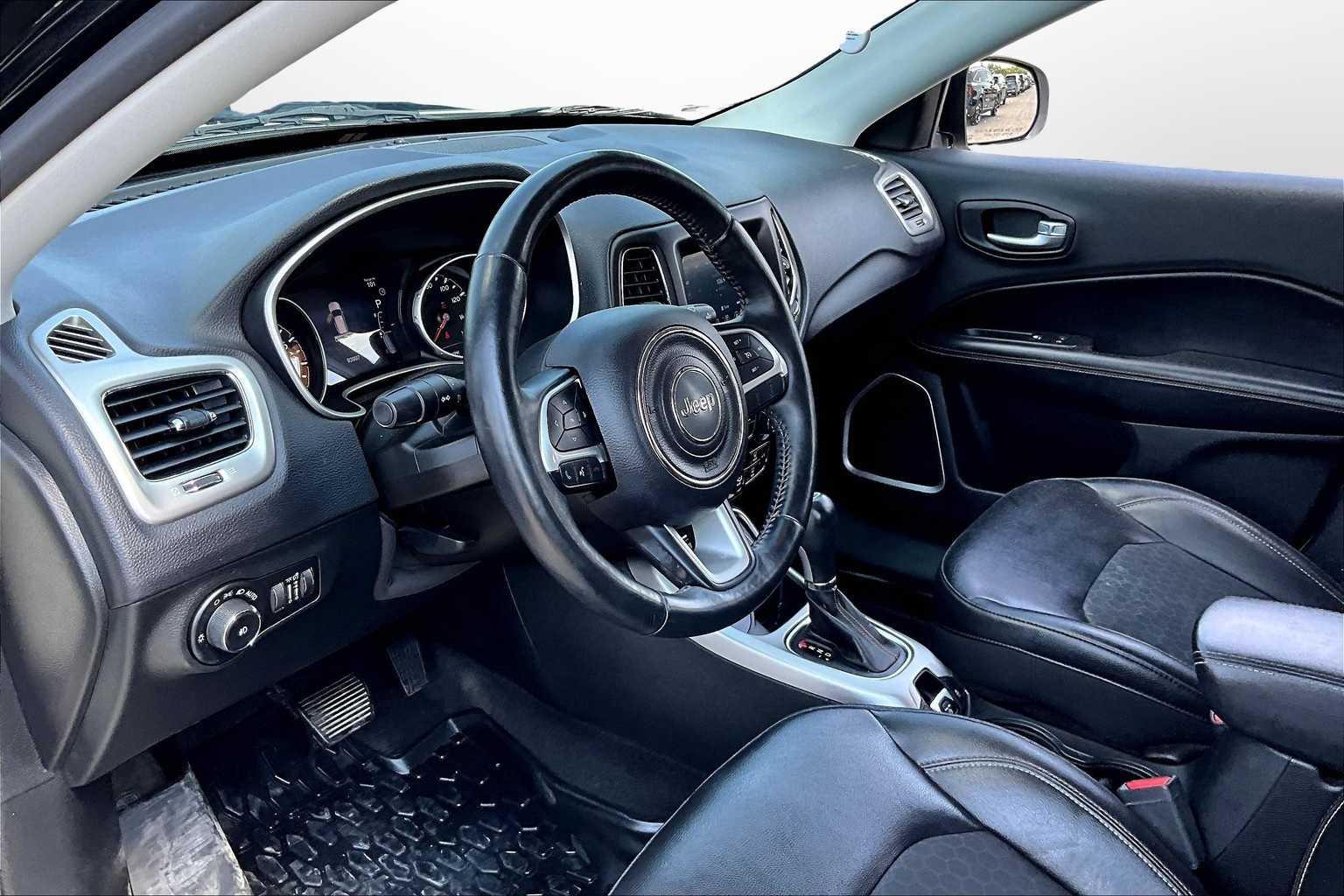 Thumbnail: 2018 Jeep Compass - 12