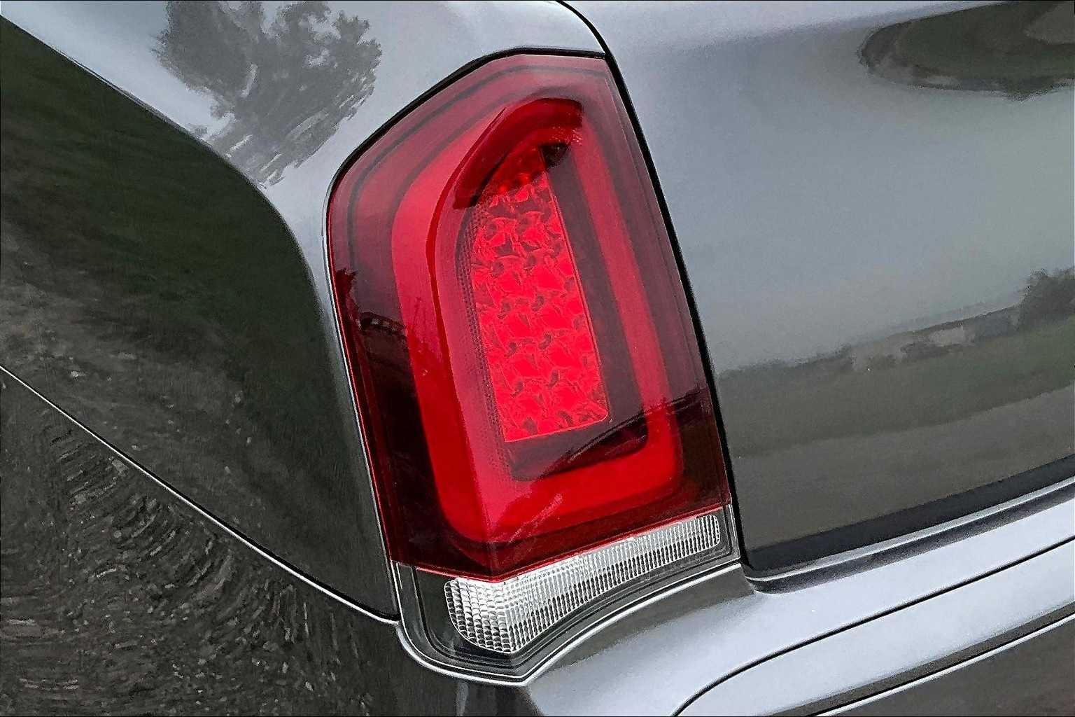 Thumbnail: 2023 Chrysler 300 - 30