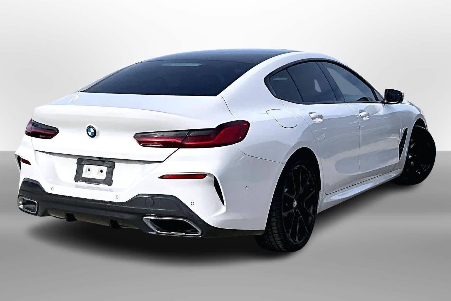 Thumbnail: 2022 BMW 8 Series - 2