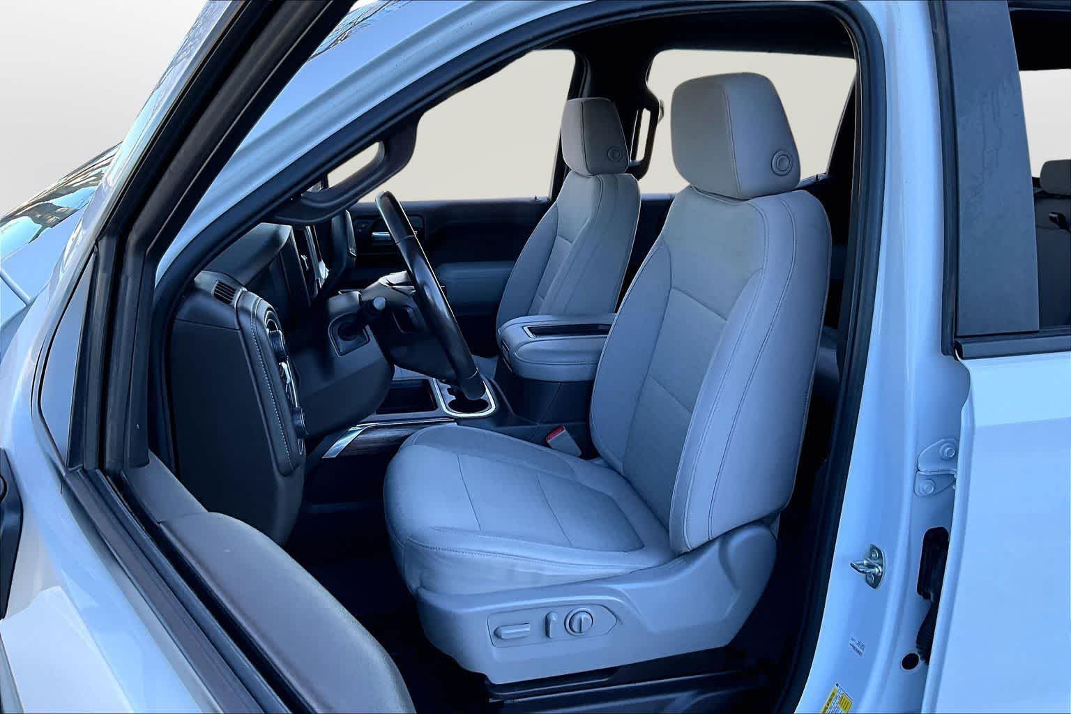 Thumbnail: 2021 Chevrolet Silverado 1500 - 24