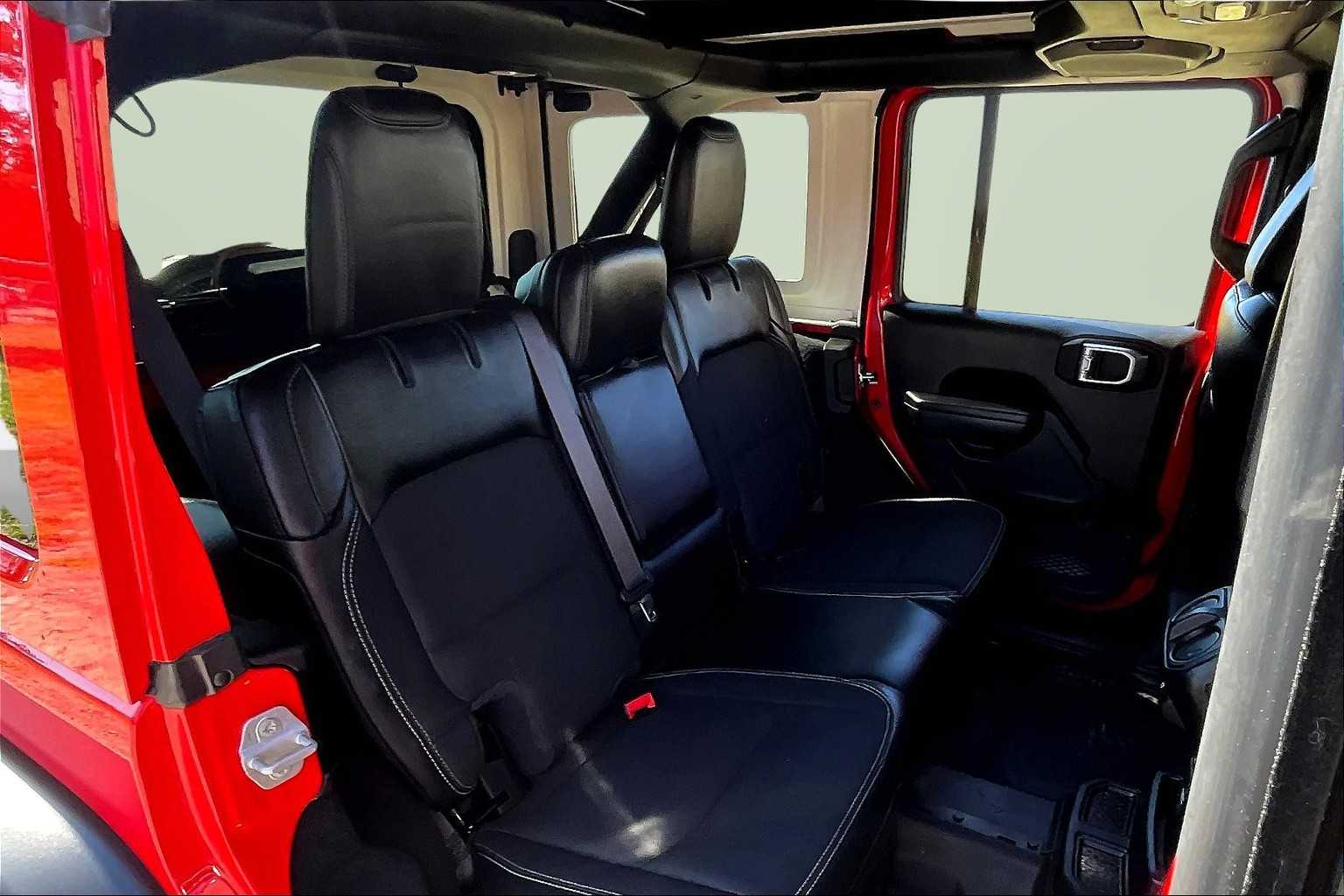 Thumbnail: 2021 Jeep Wrangler - 28