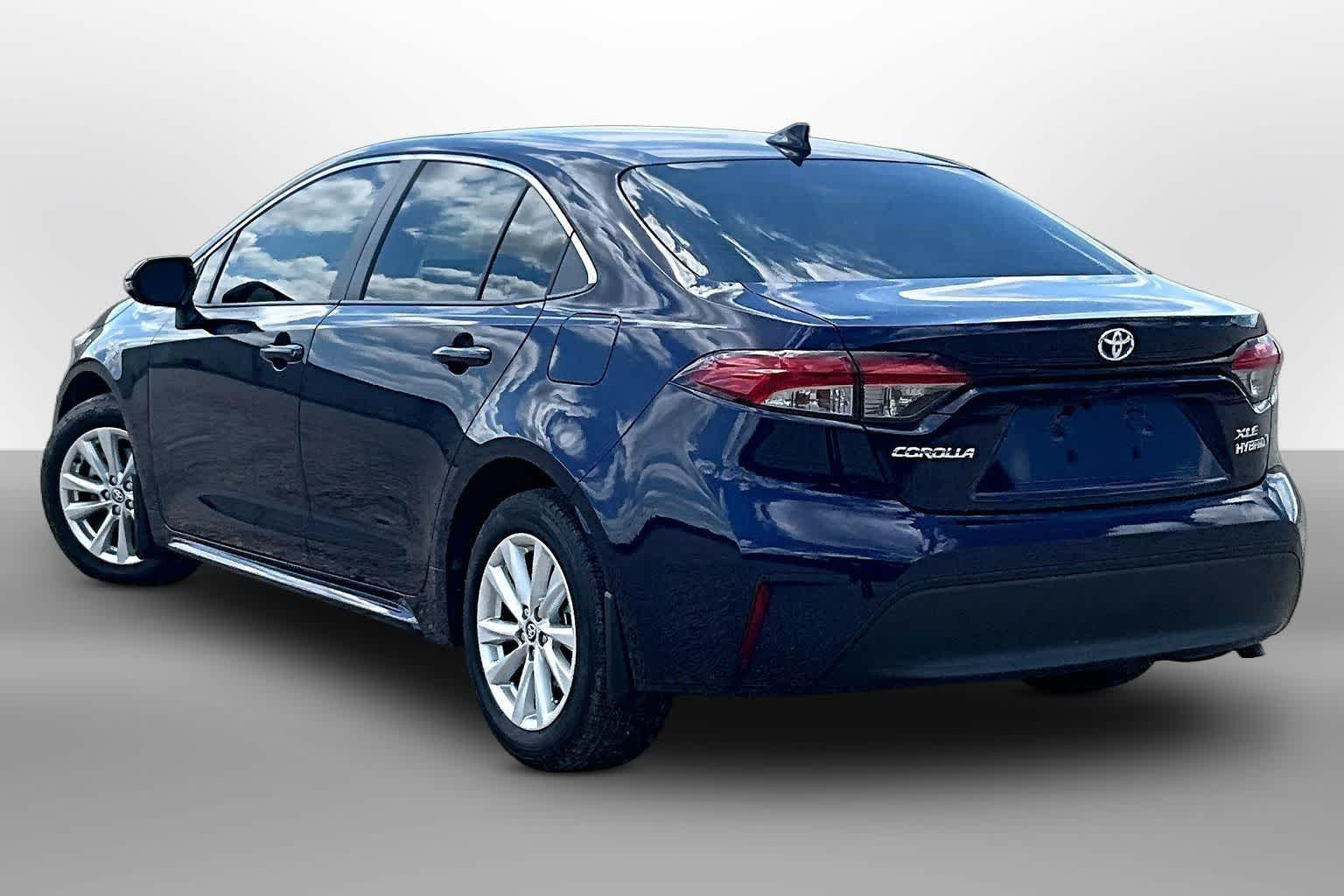 Thumbnail: 2024 Toyota Corolla - 11