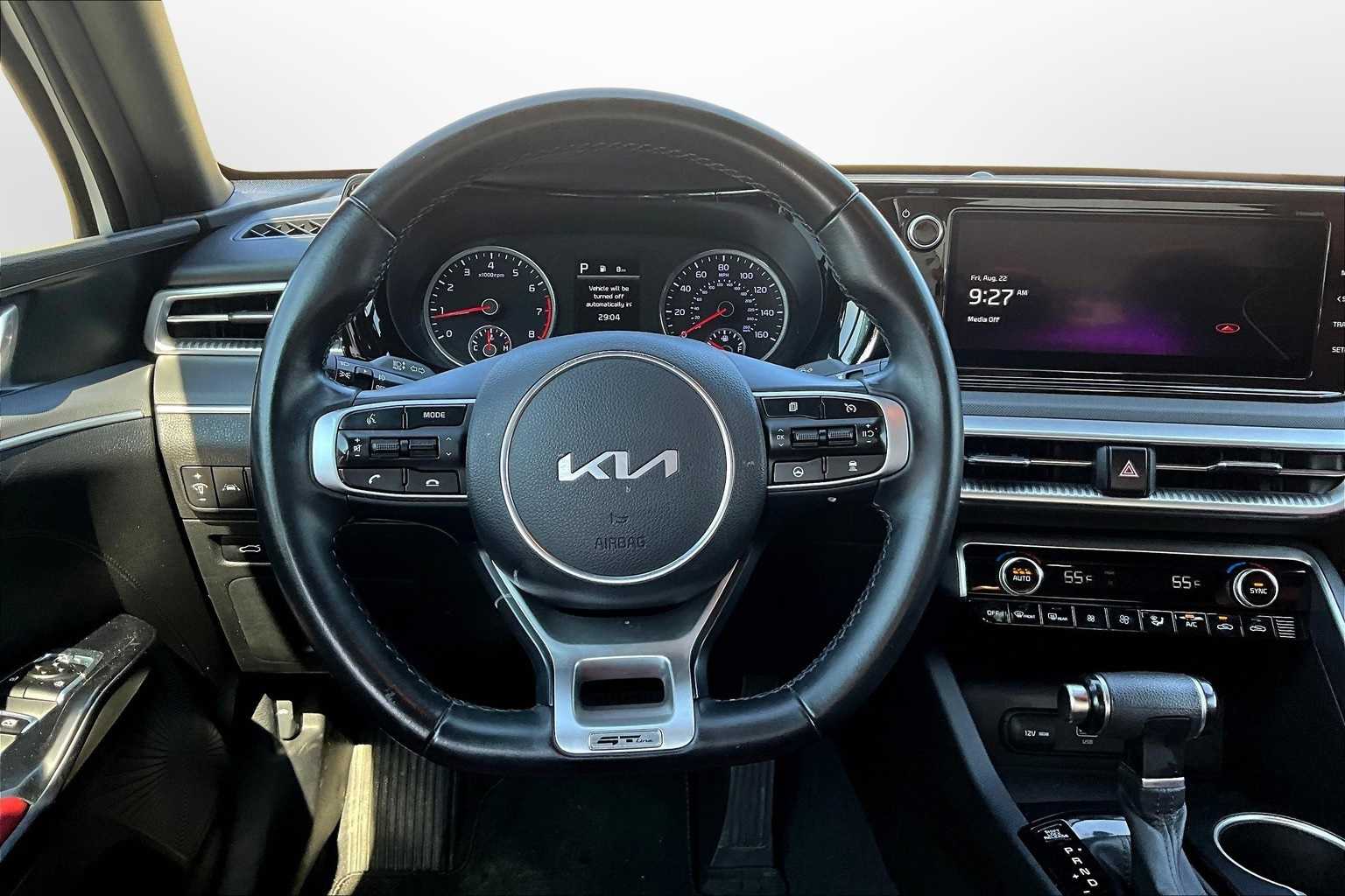 2023 Kia K5 GT-Line photo 3
