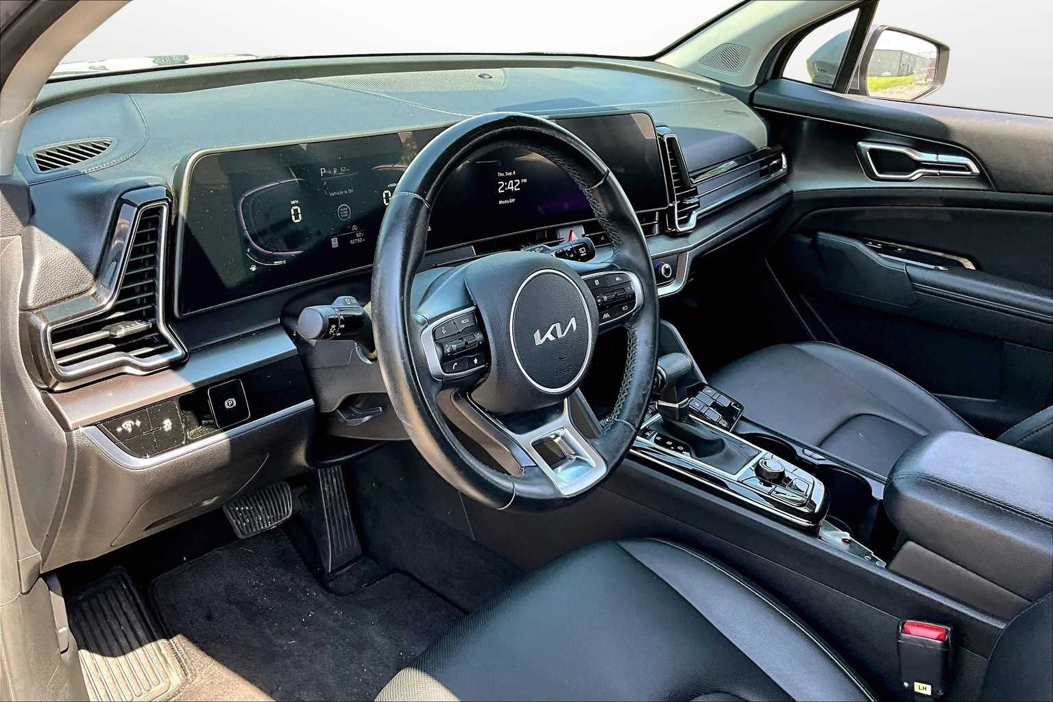 Thumbnail: 2023 Kia Sportage - 12