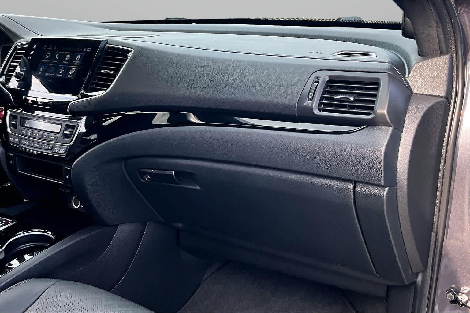 Thumbnail: 2021 Honda Passport - 14