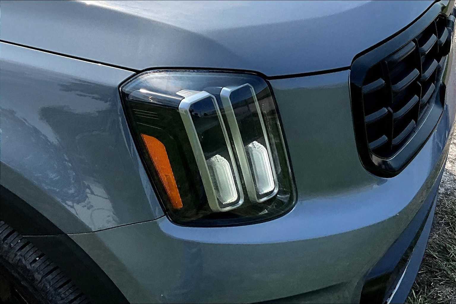 Thumbnail: 2023 Kia Telluride - 30