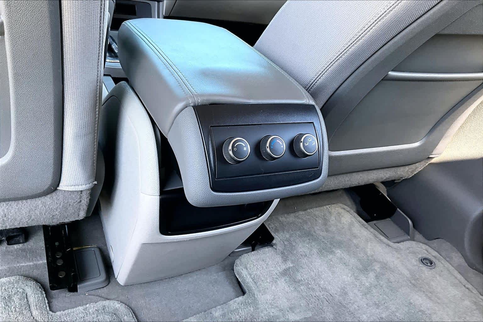 Thumbnail: 2013 GMC Acadia - 22