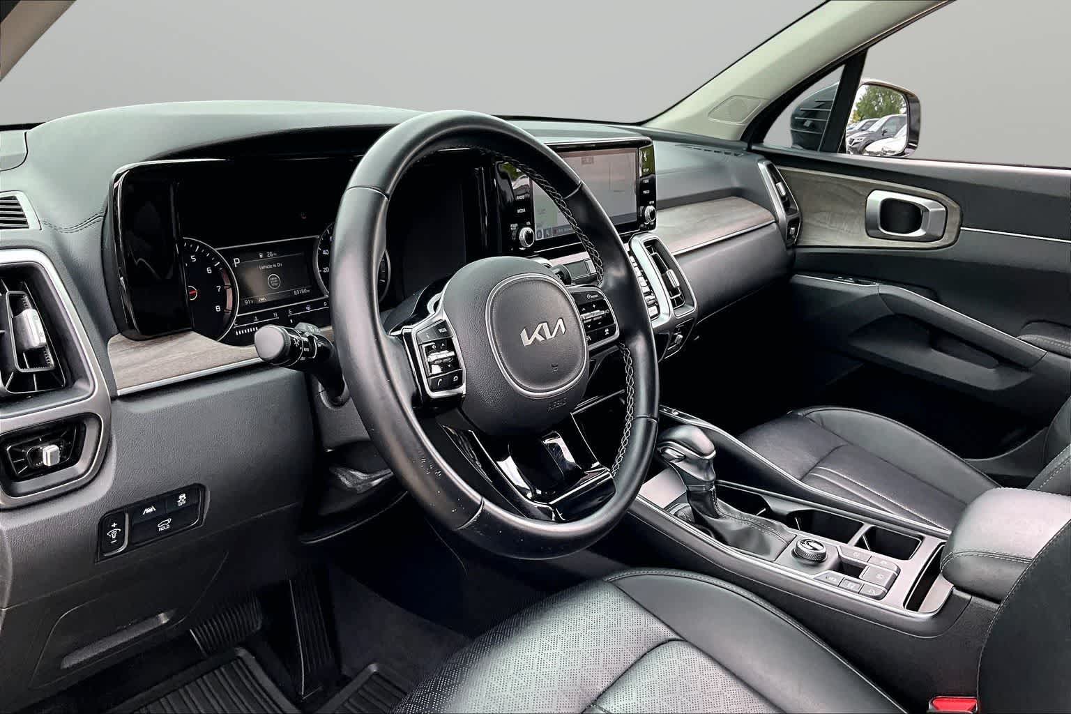 Thumbnail: 2022 Kia Sorento - 11