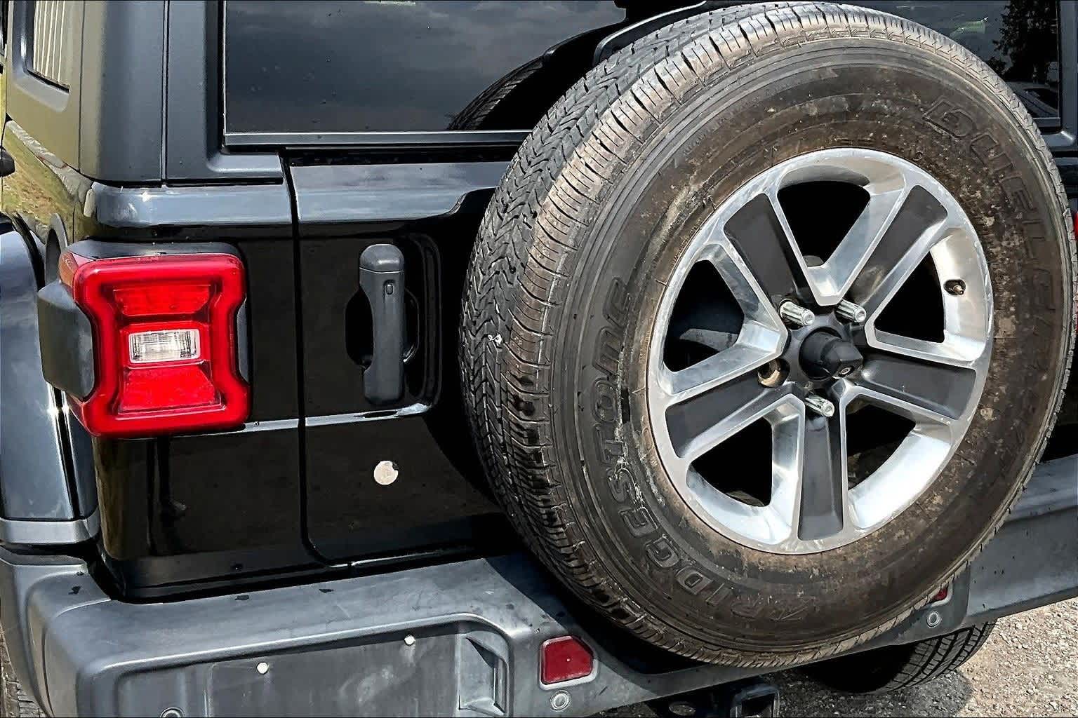 Thumbnail: 2018 Jeep Wrangler - 32