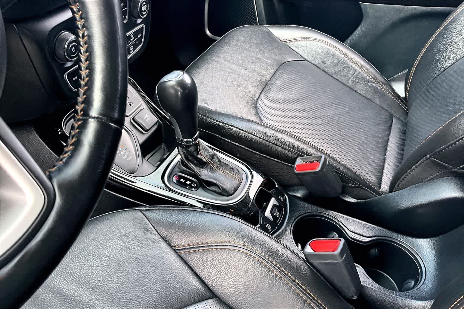 Thumbnail: 2021 Jeep Compass - 13