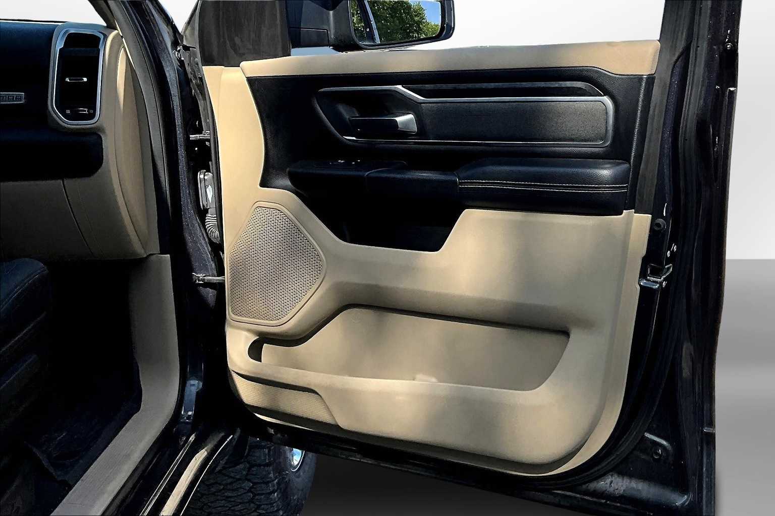 Thumbnail: 2019 RAM 1500 - 16