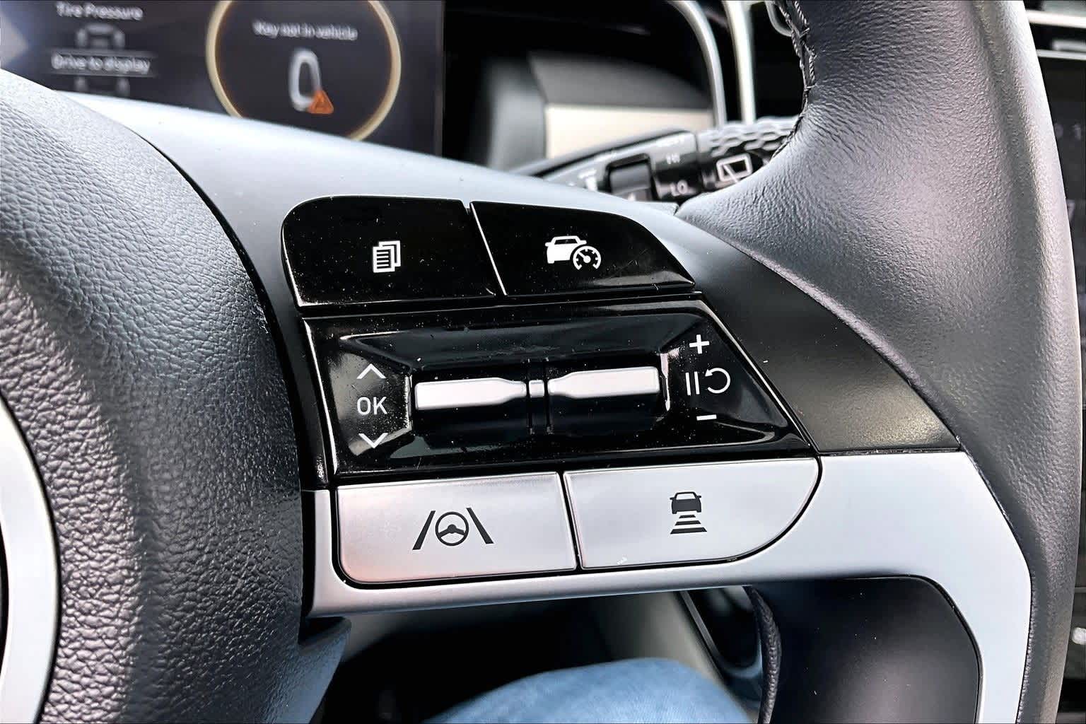 Thumbnail: 2023 Hyundai Tucson - 18