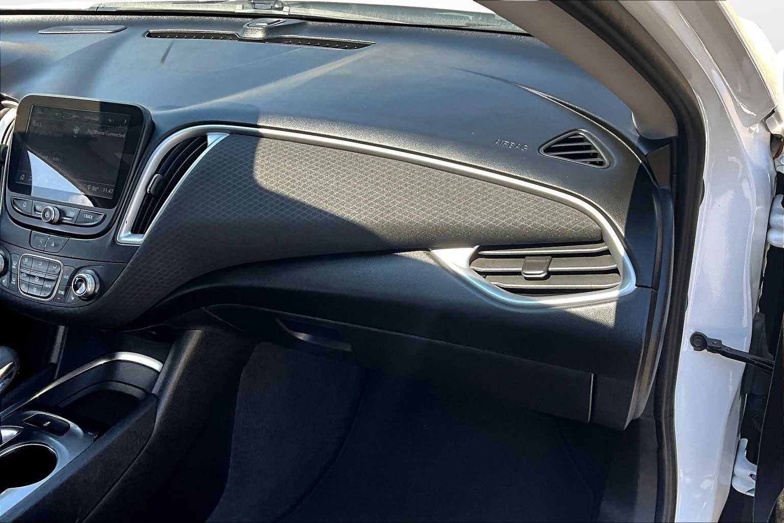 Thumbnail: 2023 Chevrolet Malibu - 15