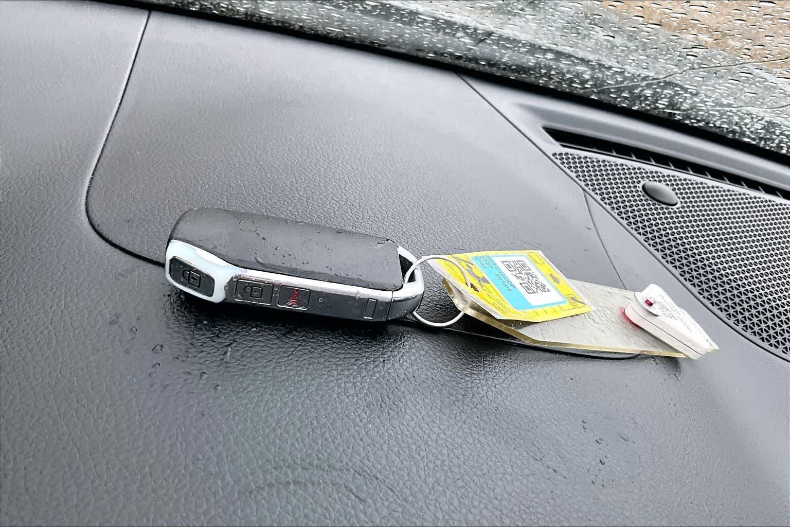 Thumbnail: 2023 Kia Seltos - 9