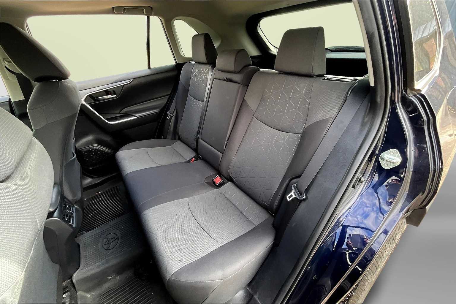 Thumbnail: 2020 Toyota RAV4 - 26