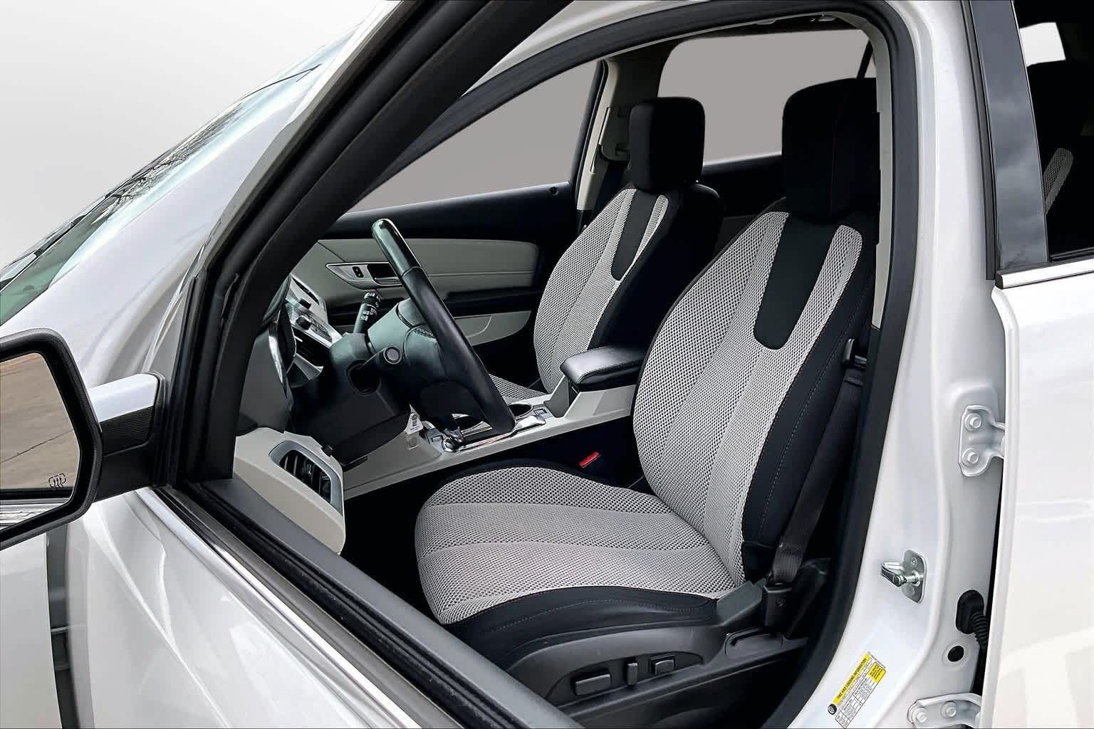 Thumbnail: 2017 GMC Terrain - 23